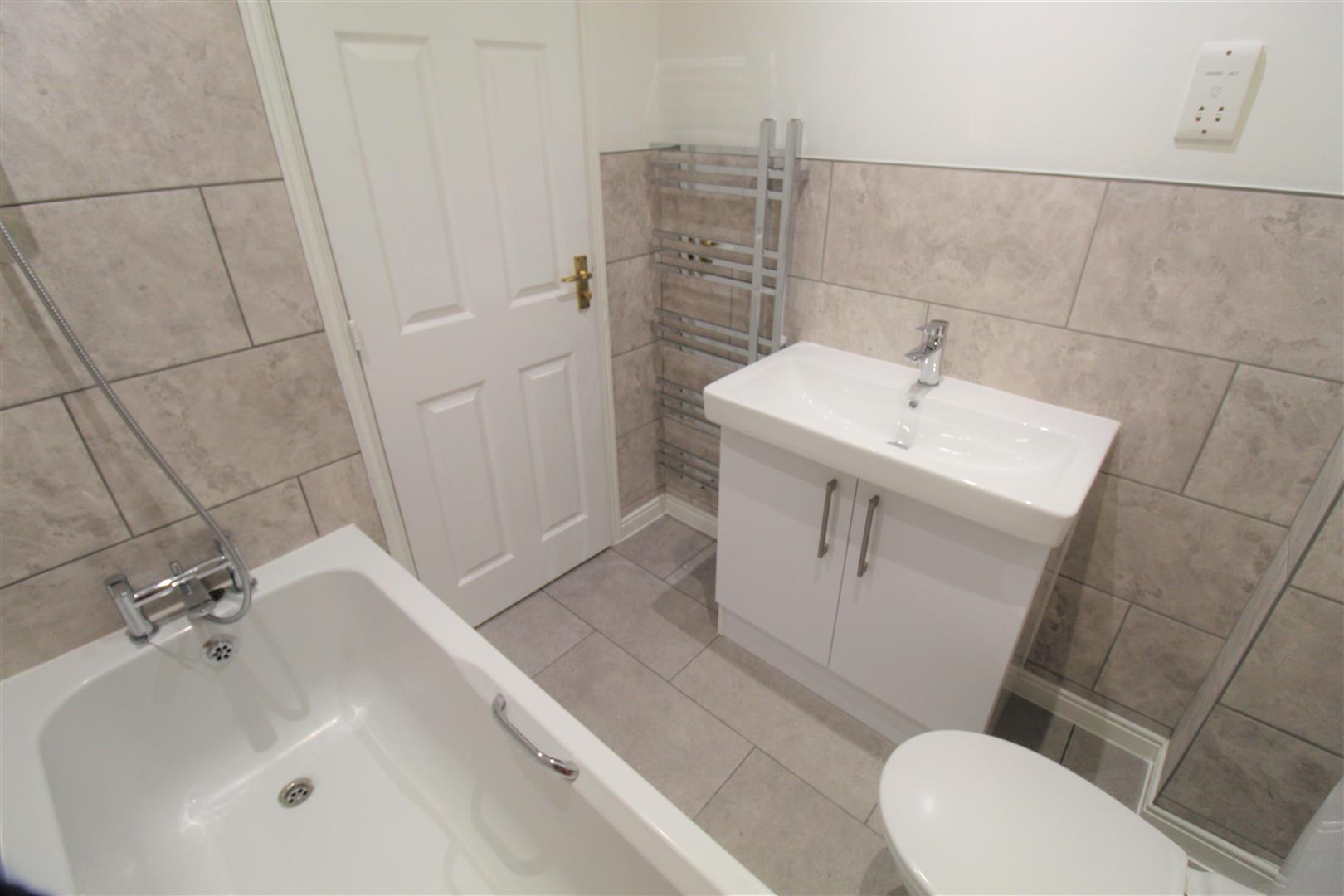 Lakeside Close, Etruria, Stoke-On-Trent